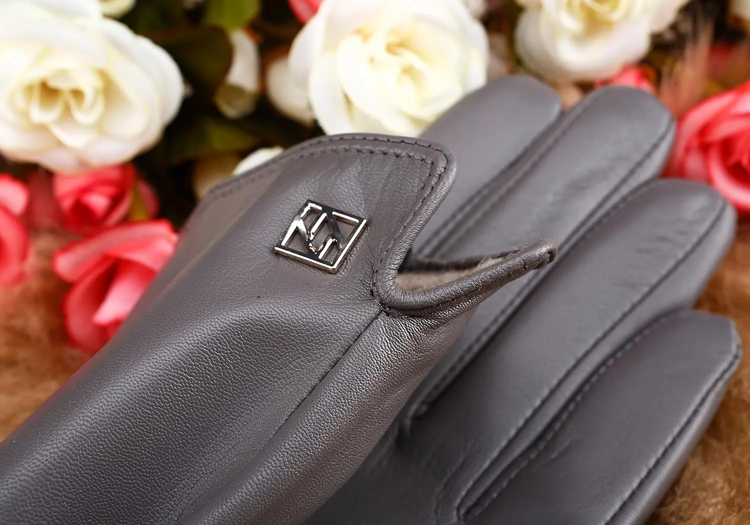 Women's Italian Leather Gloves Lambskin Winter Comfort Gloves (Touchscreen or Non-Touchscreen)